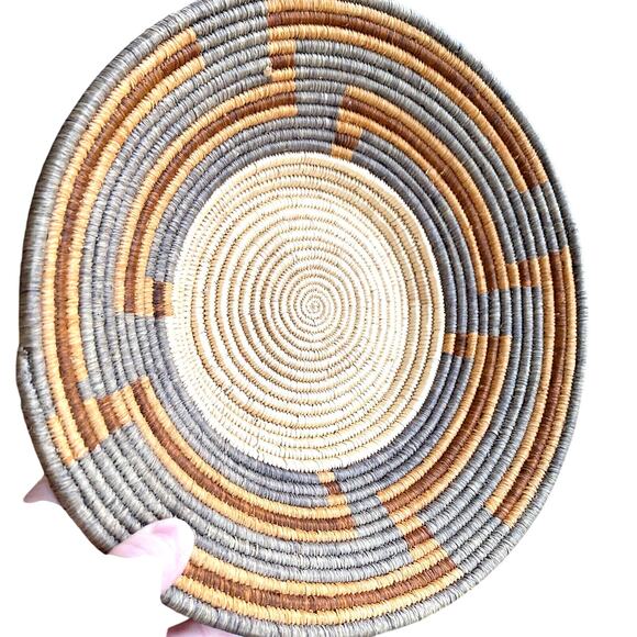 Hand Woven Bowl Shape Basket Coil Weave Multicolor Decorative Collectible Straw - Picture 8 of 8